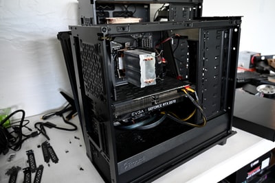 لماذا يظل الماوس متجمدًا على جهاز الكمبيوتر المحمول من HP